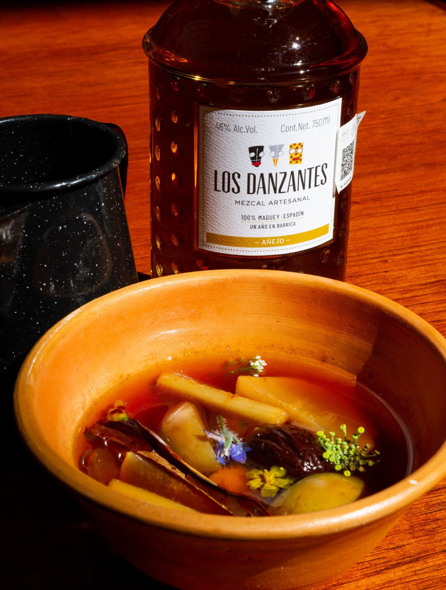 Mezcal Añejo Los Danzantes