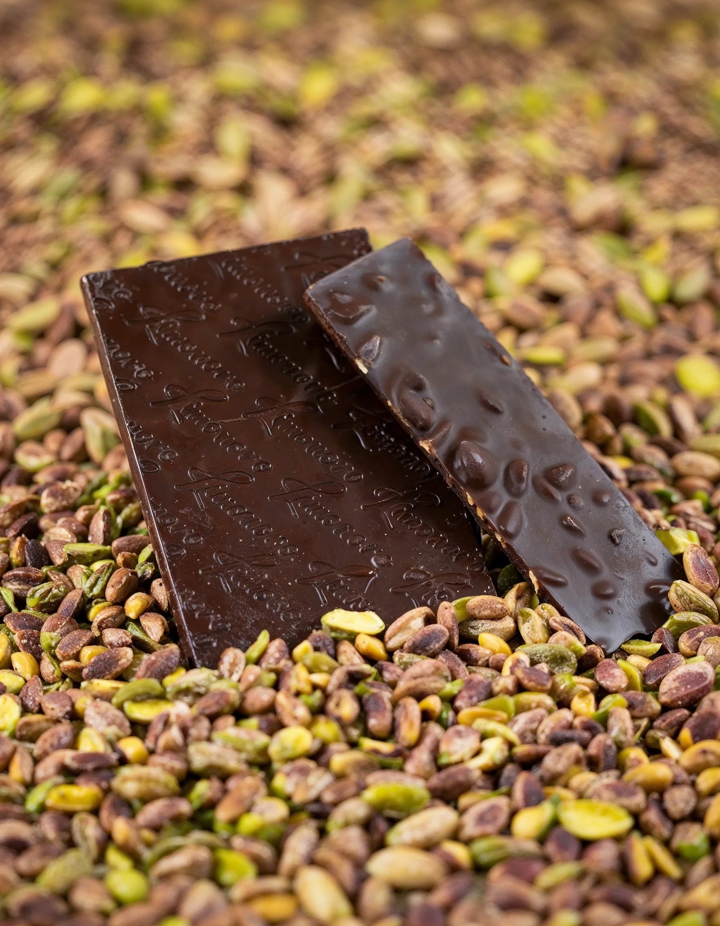Cioccolato Bar Fondente Con Pistacchi